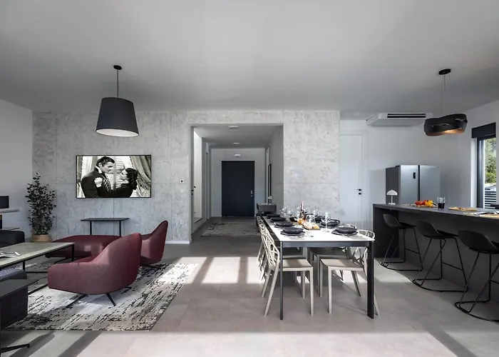 New! Luxury Montira - 50 M2 Heated Pool Villa *